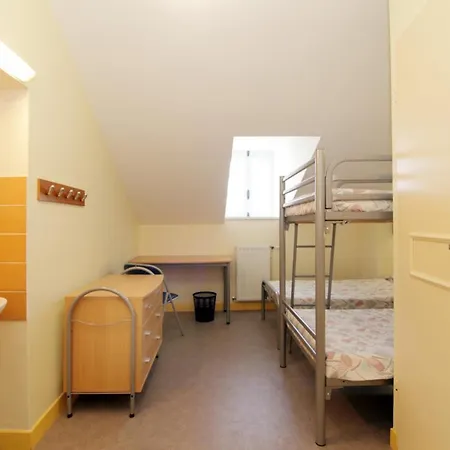 Feriehus De Groupe 31 Pers. Avec Jardin Clos Et Bbq, Centre-ville De Marines, Pres Paris - Fr-1-649-78 Marines