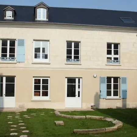 Feriehus De Groupe 31 Pers. Avec Jardin Clos Et Bbq, Centre-ville De Marines, Pres Paris - Fr-1-649-78 *